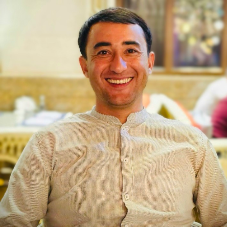 Bild unserer Reiseleitung Lazizjon Sodikov