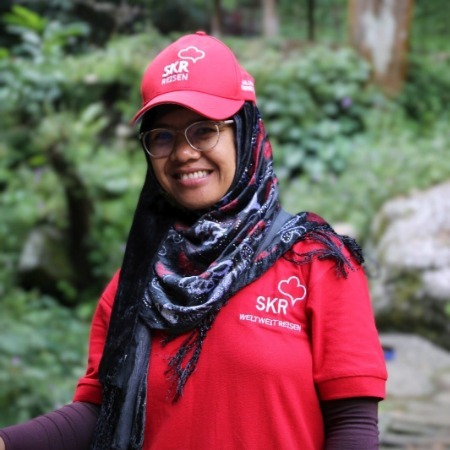 Bild unserer Reiseleitung Sri Rahayu Yayuk