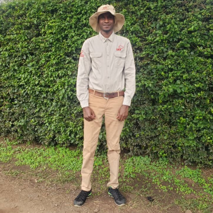 Bild unserer Reiseleitung Fredrick Abraham Palangyo