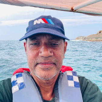 Bild unserer Reiseleitung Mahinda Dissanayake